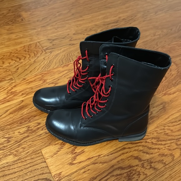 Black Deena and Ozzy boots - Picture 3 of 5